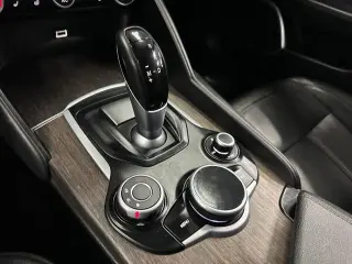 Alfa Romeo Giulia 2018 Ti 4dr Sedan