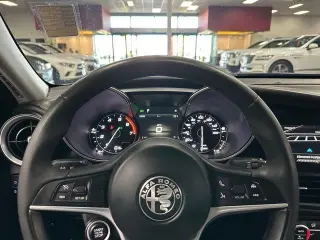 Alfa Romeo Giulia 2018 Ti 4dr Sedan