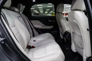 Jaguar F-PACE 2018 AWD 35t Prestige 4dr SUV