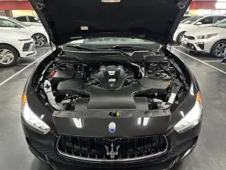 Maserati Ghibli 2017 4dr Sedan