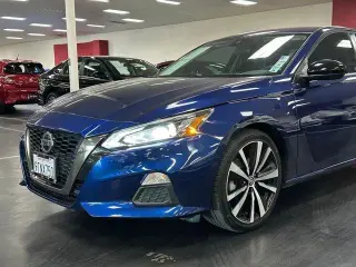 Nissan Altima 2022 2.5 SR 4dr Sedan