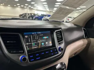 Hyundai TUCSON 2016 Sport 4dr SUV w/Beige Seats