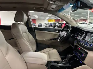 Hyundai TUCSON 2016 Sport 4dr SUV w/Beige Seats