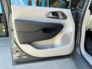 Chrysler Pacifica 2022 Touring L 4dr Mini-Van