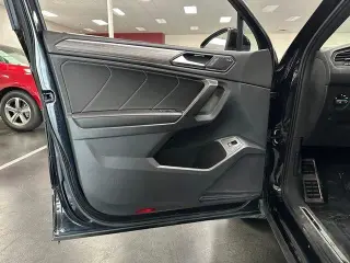 Volkswagen Tiguan 2022 AWD SEL R-Line 4Motion 4dr SUV