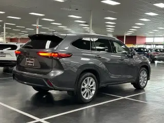 Toyota Highlander 2021 AWD Limited 4dr SUV