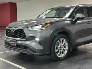 Toyota Highlander 2021 AWD Limited 4dr SUV
