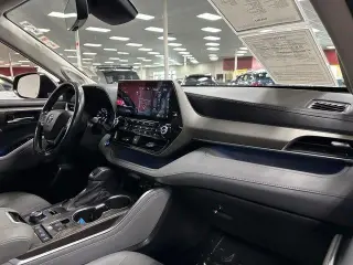 Toyota Highlander 2021 AWD Limited 4dr SUV