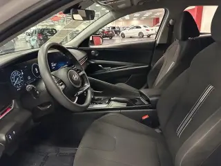 Hyundai ELANTRA 2024 SEL 4dr Sedan