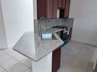 Kitchen tops fabrication & ins