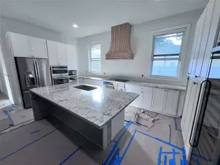 Kitchen tops fabrication & ins