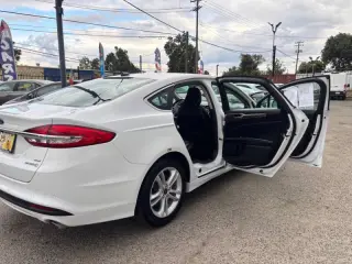 2018 Ford Fusion Hybrid SE
