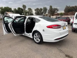 2018 Ford Fusion Hybrid SE