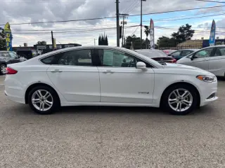 2018 Ford Fusion Hybrid SE