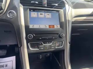 2017 Ford Fusion Hybrid SE
