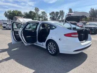2017 Ford Fusion Hybrid SE