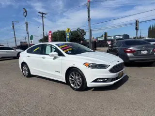 2017 Ford Fusion Hybrid SE
