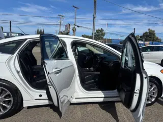 2017 Ford Fusion Hybrid SE