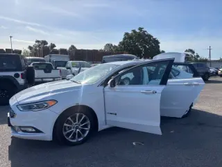 2017 Ford Fusion Hybrid SE