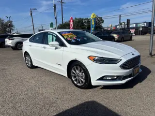 2017 Ford Fusion Hybrid SE