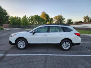 2017 Subaru Outback 2.5i