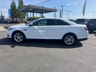 2013 Ford Taurus SEL