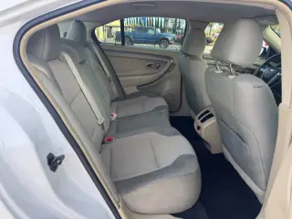 2013 Ford Taurus SEL