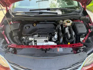 2018 Chevrolet Cruze LT Auto