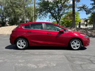 2018 Chevrolet Cruze LT Auto