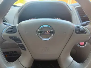 2015 Nissan Pathfinder SL