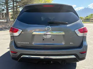 2015 Nissan Pathfinder SL