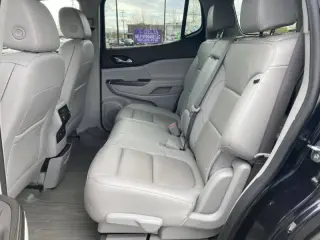 2022 GMC Acadia SLT