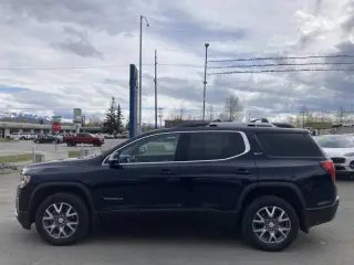 2022 GMC Acadia SLT