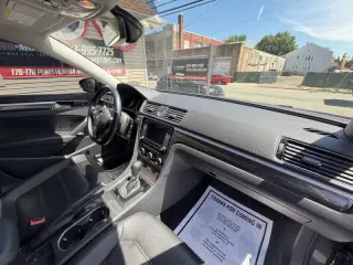 2017 Volkswagen Passat 1.8T SE