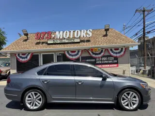 2017 Volkswagen Passat 1.8T SE