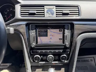 2017 Volkswagen Passat 1.8T SE