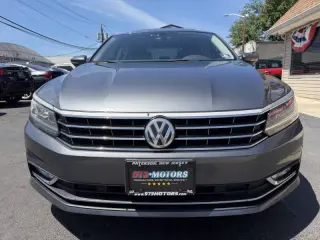 2017 Volkswagen Passat 1.8T SE