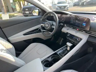 Hyundai ELANTRA 2026 Limited 4dr Sedan