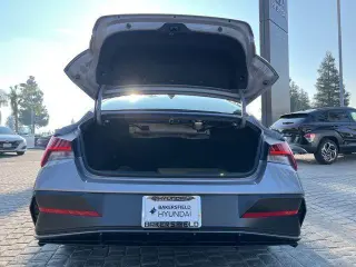 Hyundai ELANTRA 2026 Limited 4dr Sedan