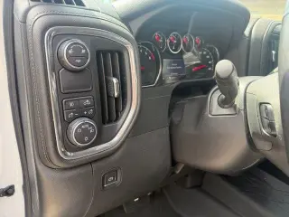 Chevrolet Silverado 1500 2019 4x2 LT 4dr Crew Cab 5.8 ft. SB