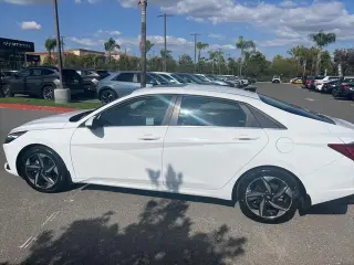 Hyundai ELANTRA Hybrid 2023 Limited 4dr Sedan