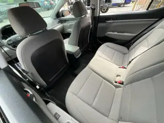 Hyundai ELANTRA 2019 SE 4dr Sedan 6M