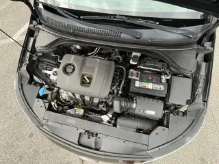 Hyundai ELANTRA 2019 SE 4dr Sedan 6M