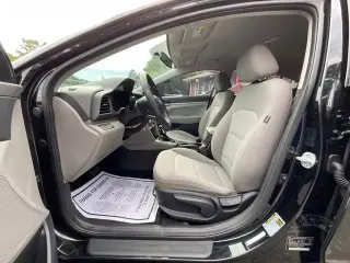 Hyundai ELANTRA 2019 SE 4dr Sedan 6M