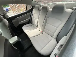 Hyundai ELANTRA 2019 SE 4dr Sedan 6M