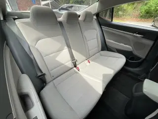 Hyundai ELANTRA 2019 SE 4dr Sedan 6M