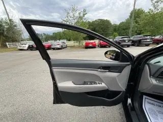 Hyundai ELANTRA 2019 SE 4dr Sedan 6M