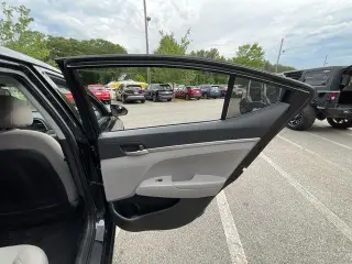 Hyundai ELANTRA 2019 SE 4dr Sedan 6M