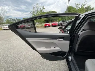 Hyundai ELANTRA 2019 SE 4dr Sedan 6M