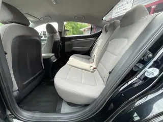 Hyundai ELANTRA 2019 SE 4dr Sedan 6M